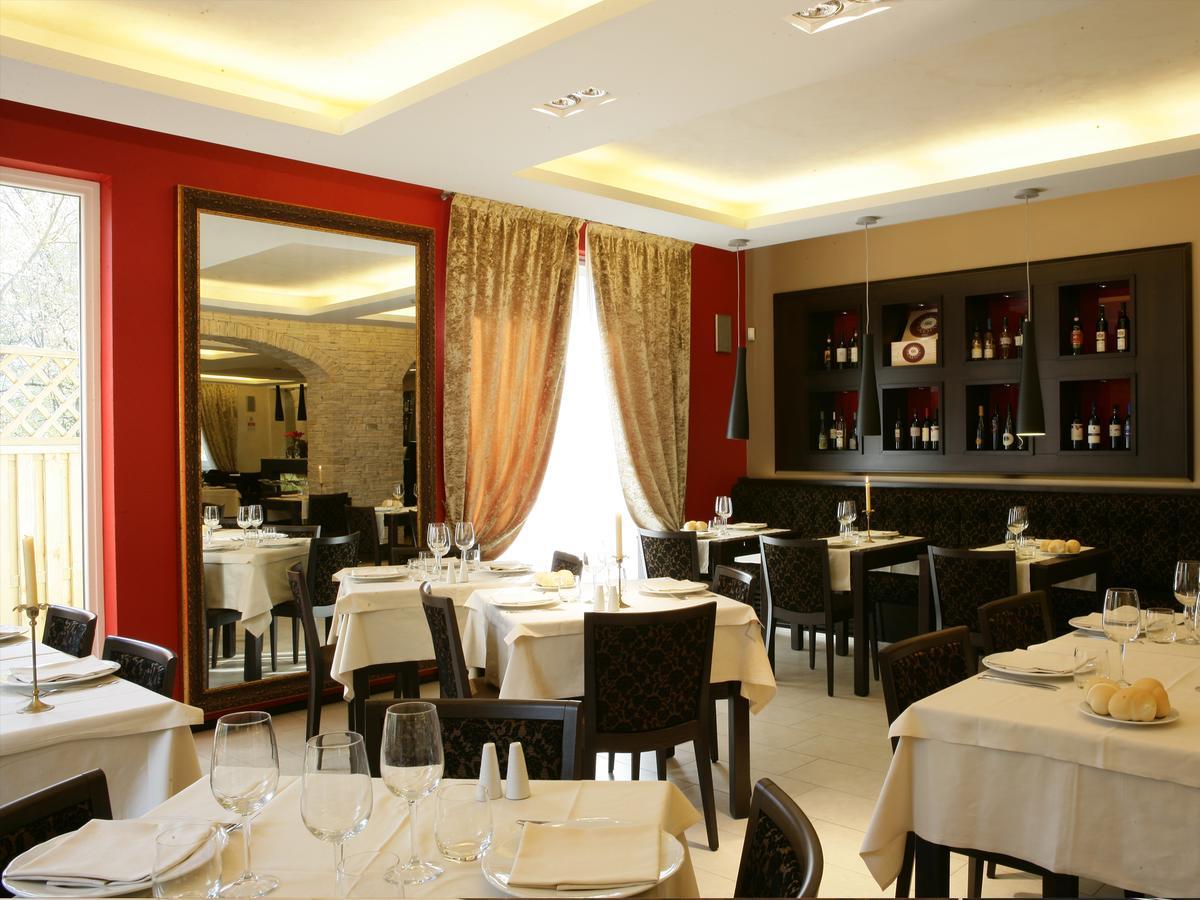 Albergo Ristorante Marcheno Екстериор снимка