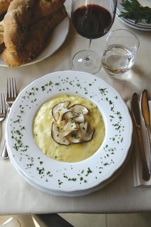 Albergo Ristorante Marcheno Екстериор снимка